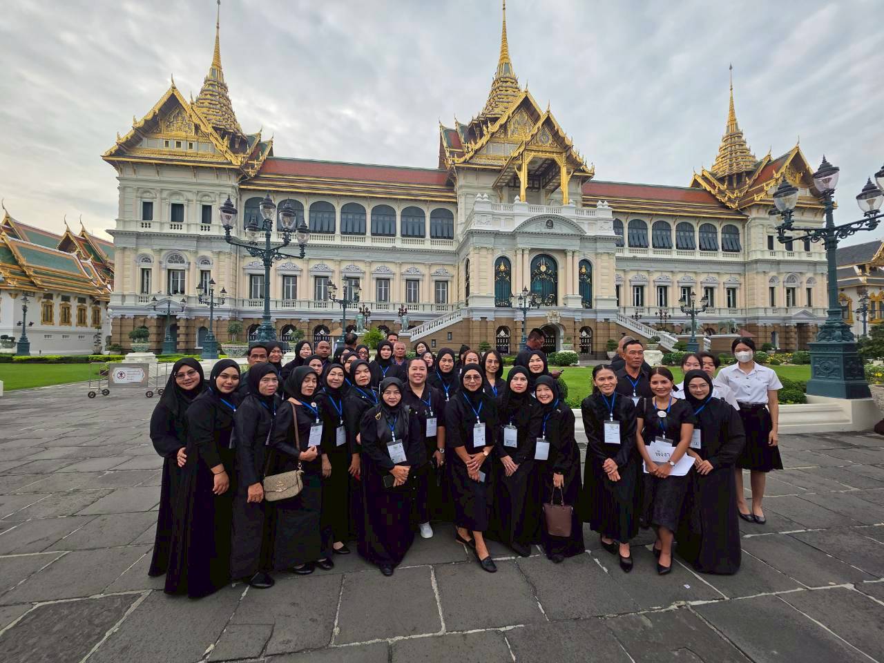 เทศบาลตำบลเกาะยาว ได้จัดโครงการศึกษาดูงานโครงการอันเนื่องมาจากพระราชดำริ และกิจกรรมเข้าเฝ้าฯ กราบถวายบังคมพระบรมศพ สมเด็จพระนางเจ้าสิริกิติ์ พระบรมราชินีนาถ พระบรมราชชนนีพันปีหลวง ในระหว่างวันที่ 13 -15 ธันวาคม 2568 ณ กรงเทพมหานคร และจังหวัดประจวบคีรีขันธ์